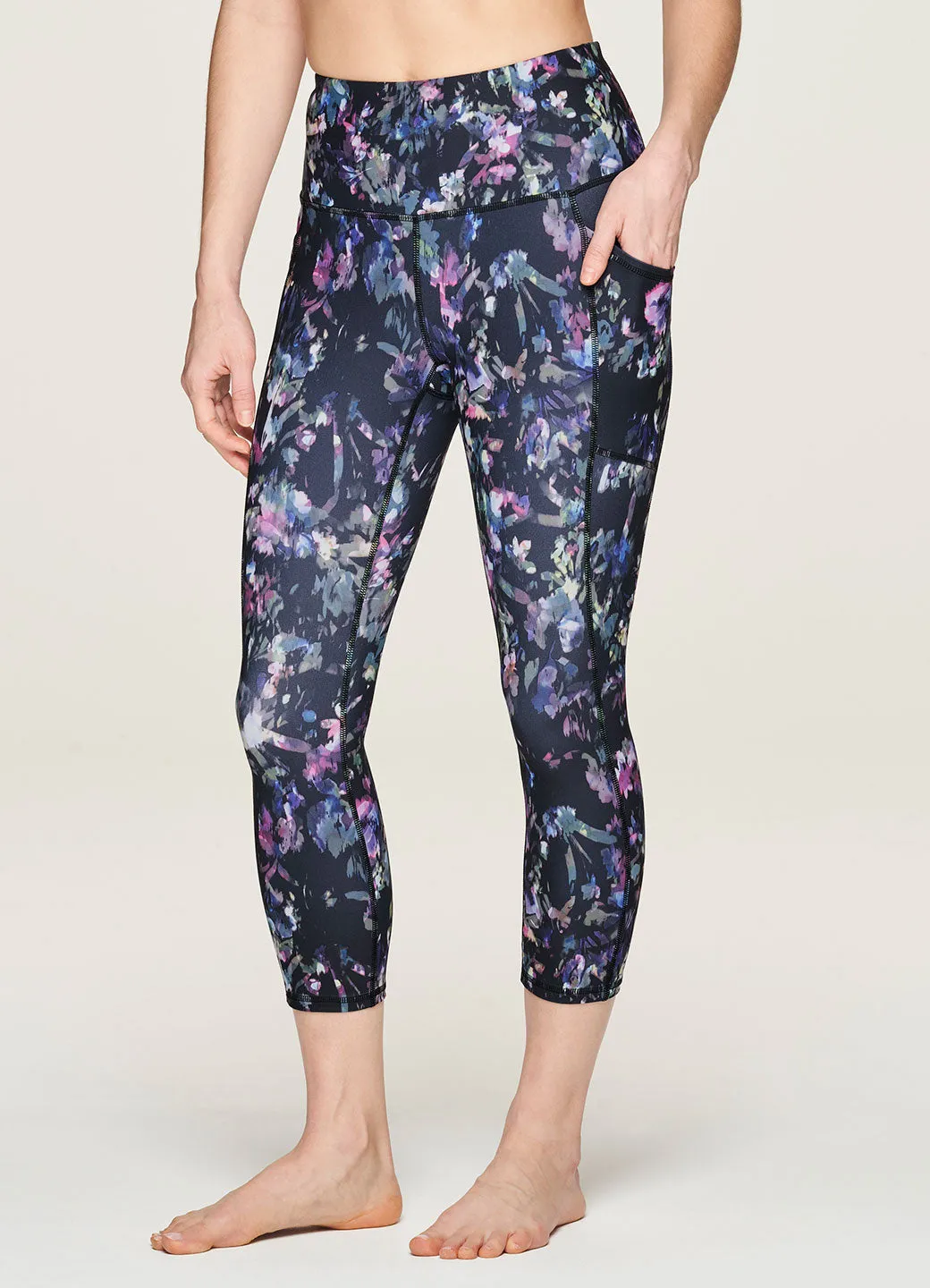 Midnight Garden Super Soft Capri