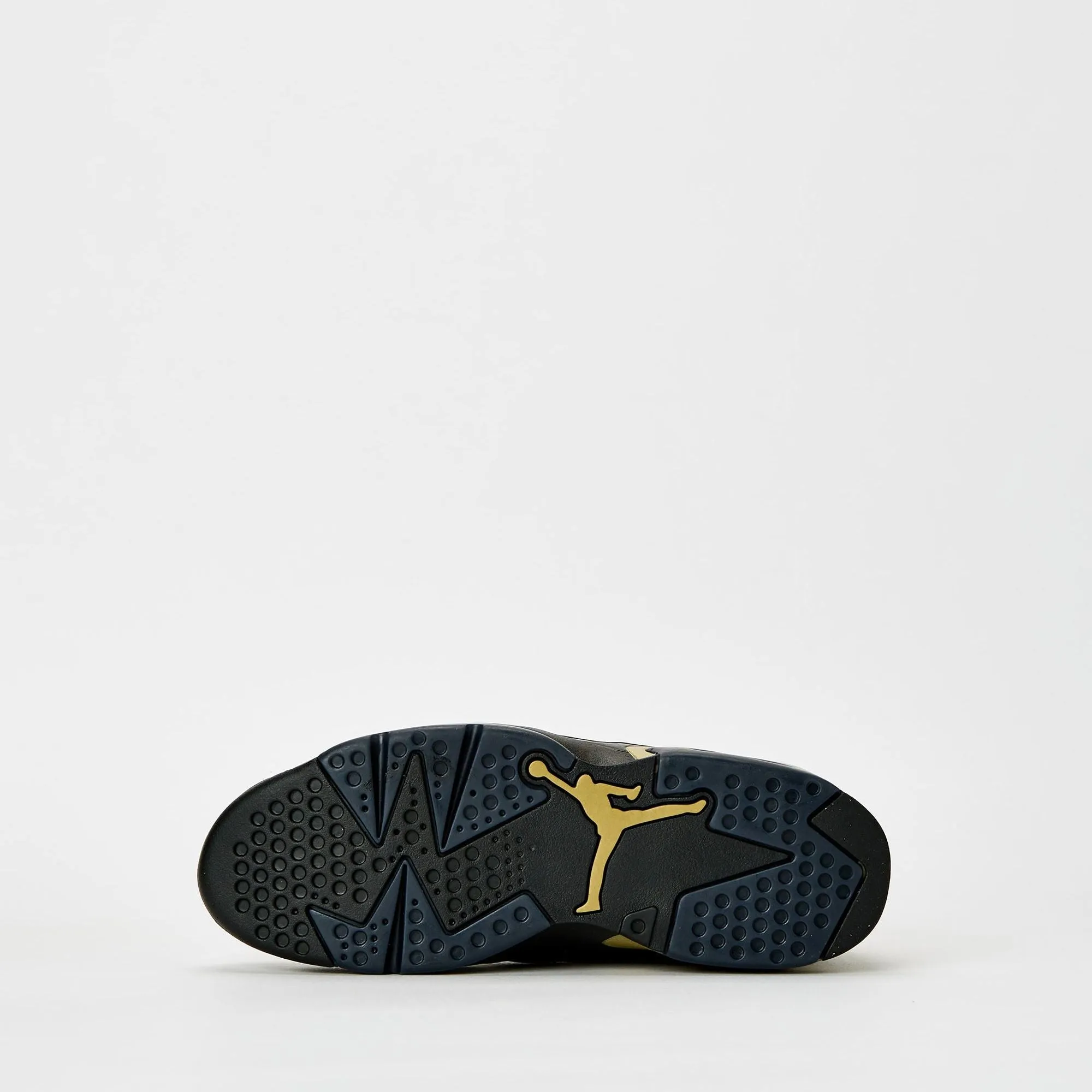 Nike Men's Jordan MVP Shoes - Black / Metallic Gold